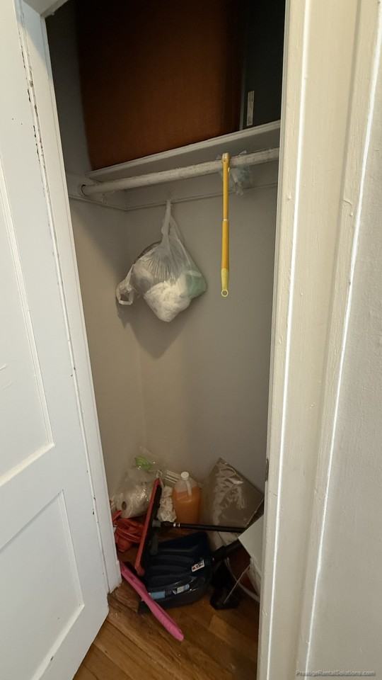 Woodstock Ave. & Kelton St. #7 - Photo 7 of 9