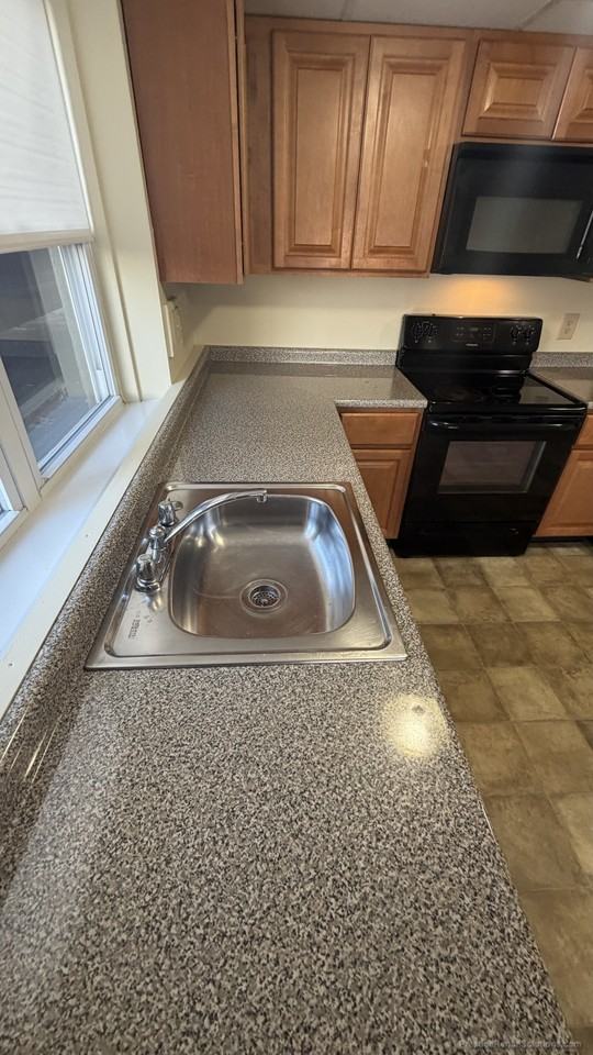 1731 Washington St #4 - Photo 7 of 20