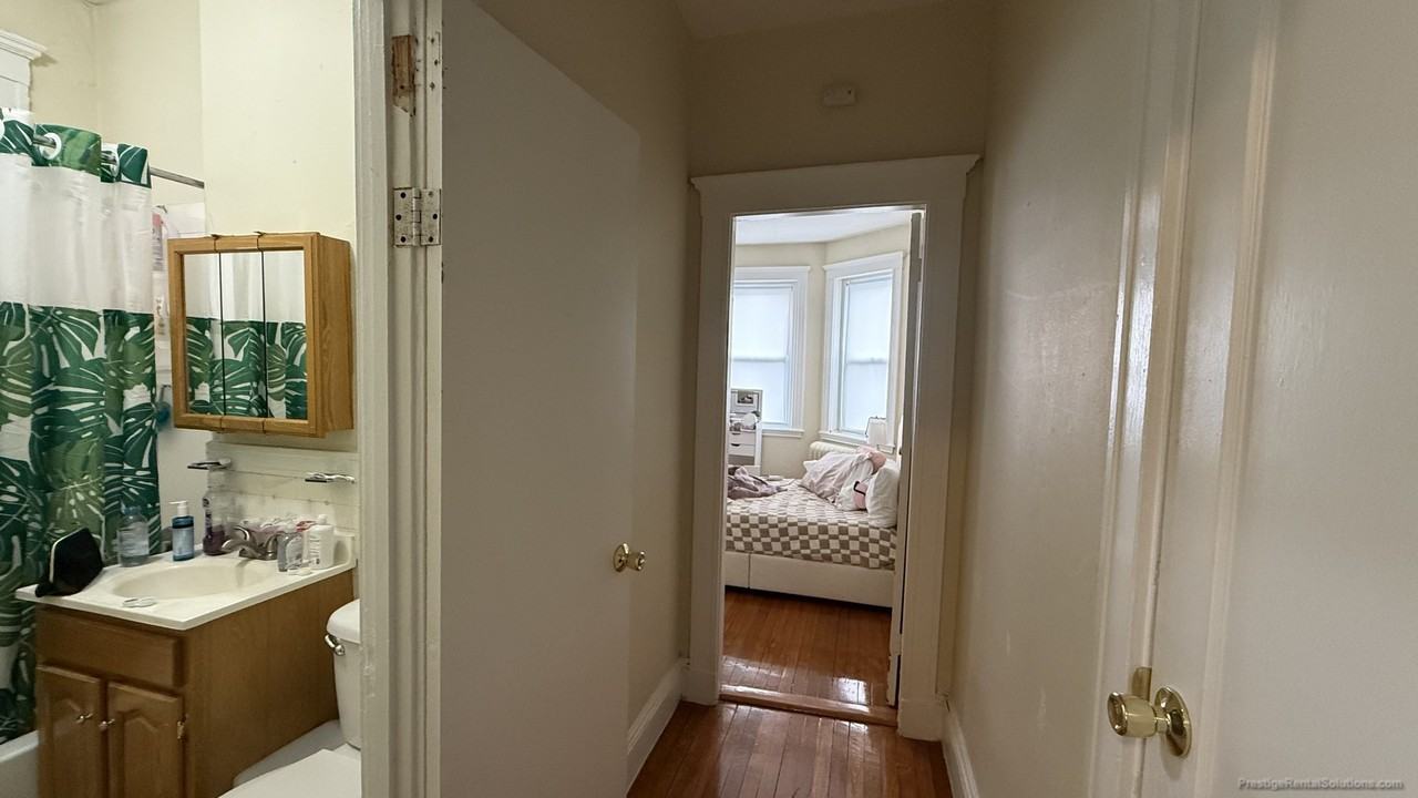 Woodstock Ave. & Kelton St. #4 - Photo 3 of 26