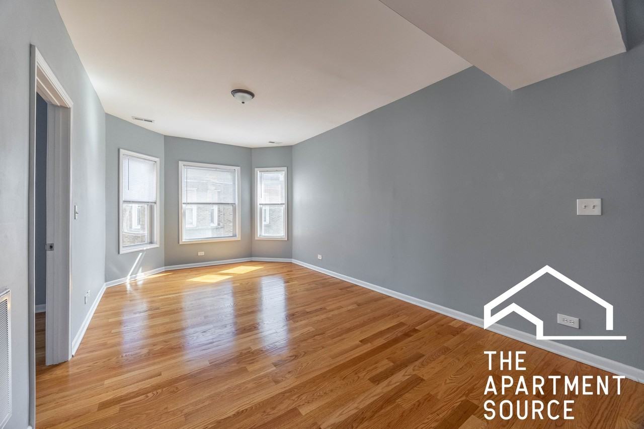 1640 W Pratt Blvd #3K