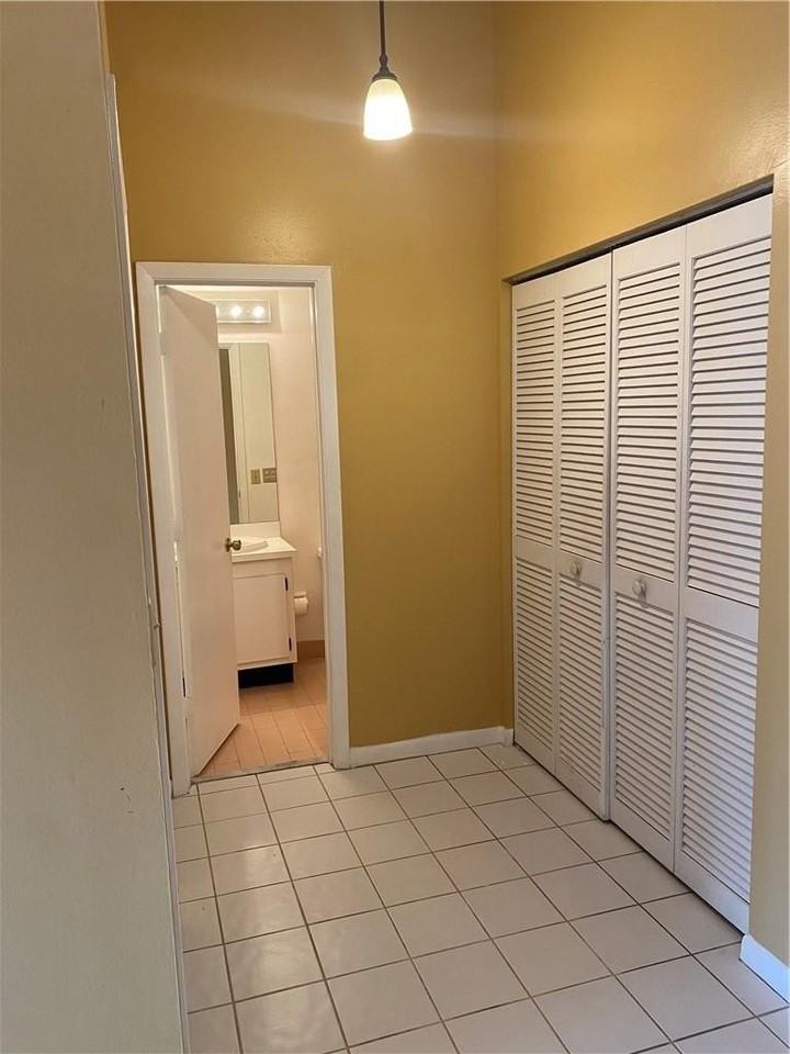 3551 Inverrary Blvd - Photo 6 of 22