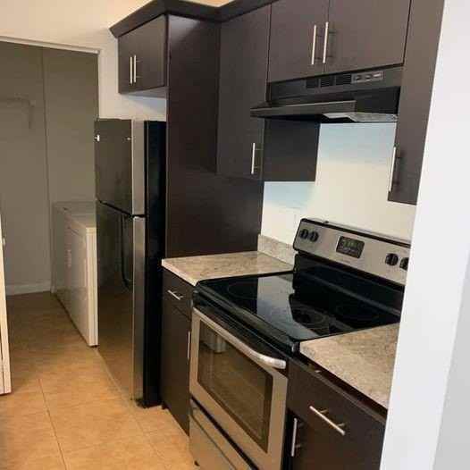 2714 N Nob Hill Rd - Photo 7 of 10