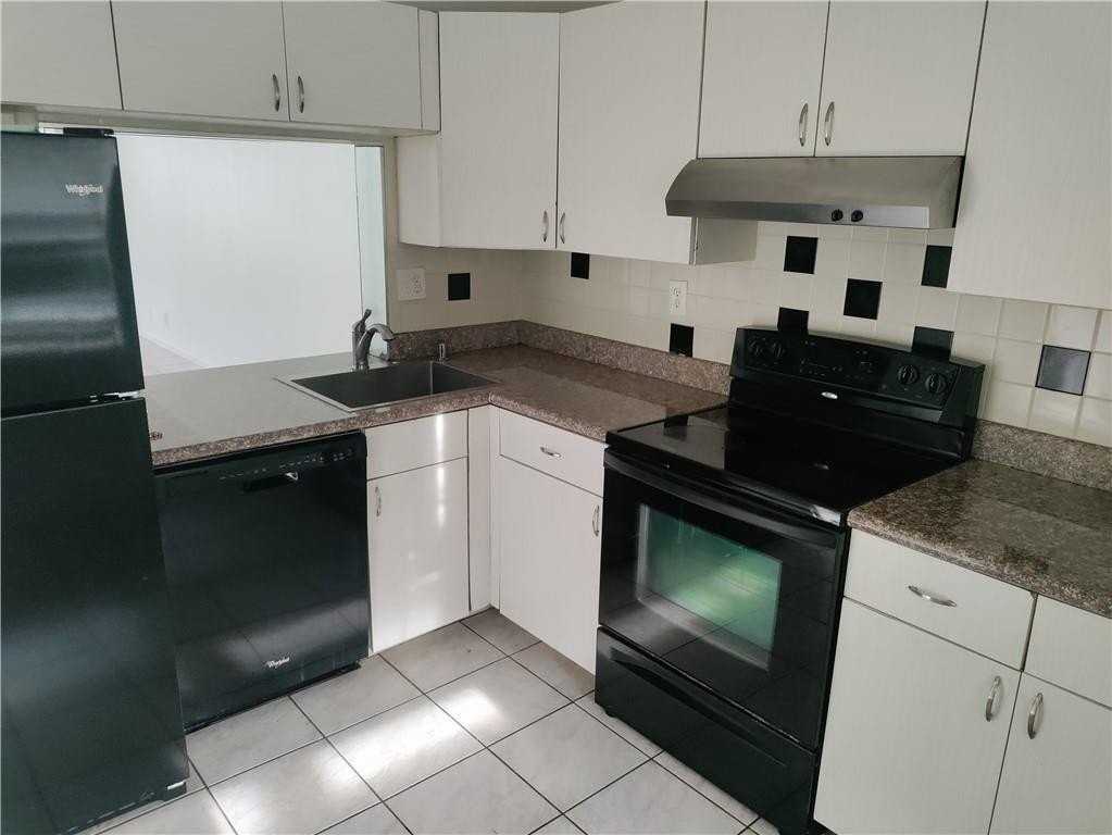 3050 Nw 42nd Ave Apt C103 - Photo 6 of 24