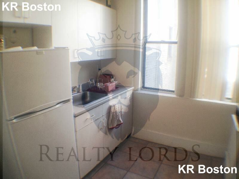 Barrows St. & Cambridge St. #3A - Photo 4 of 8