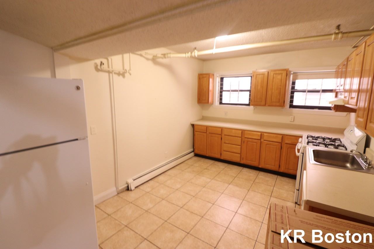 Commonwealth Ave #A - Photo 2 of 15