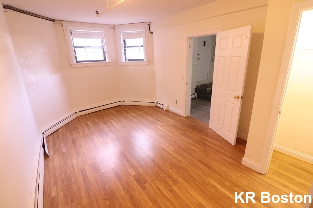 Commonwealth Ave #A - Photo 6 of 15