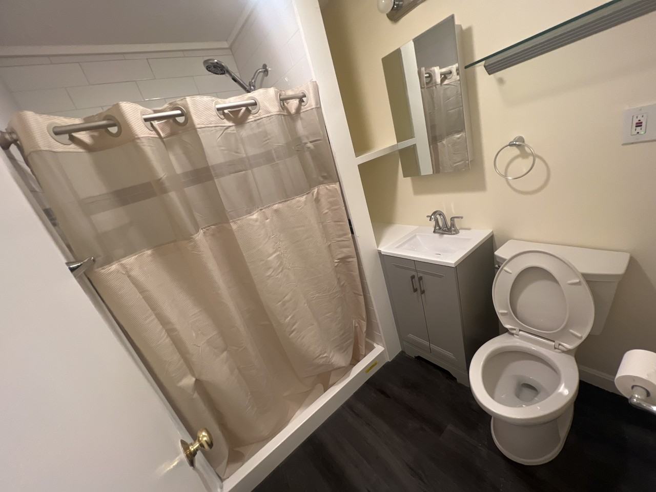 180 River St #C4 - Photo 5 of 7