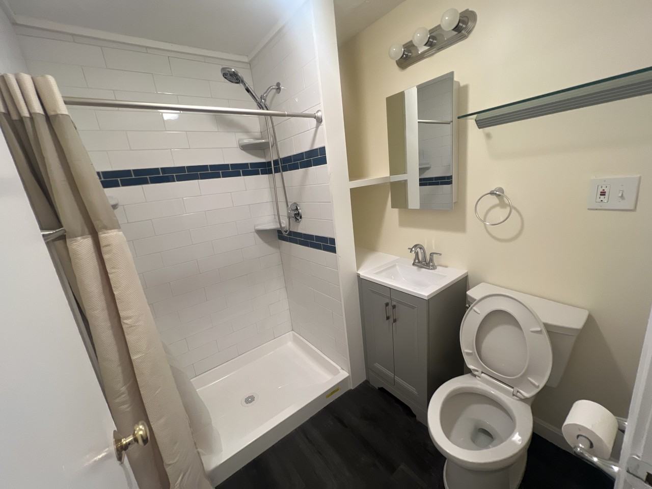 180 River St #C4 - Photo 6 of 7