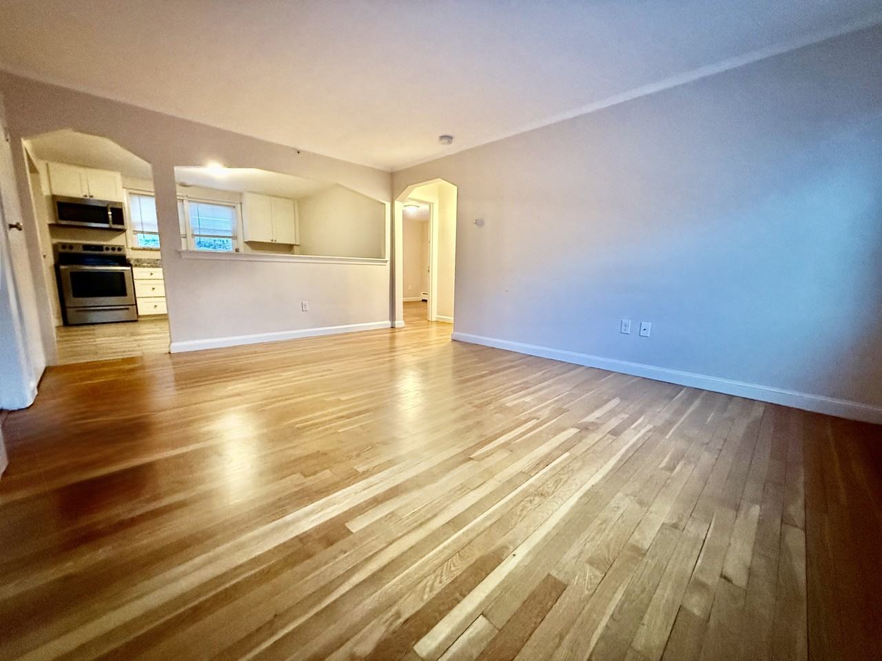 4833 Washington St #2R - Photo 3 of 14