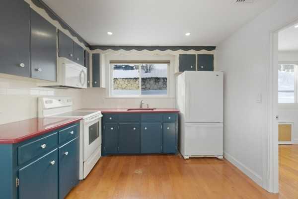 46 Main St - Photo 2 of 16