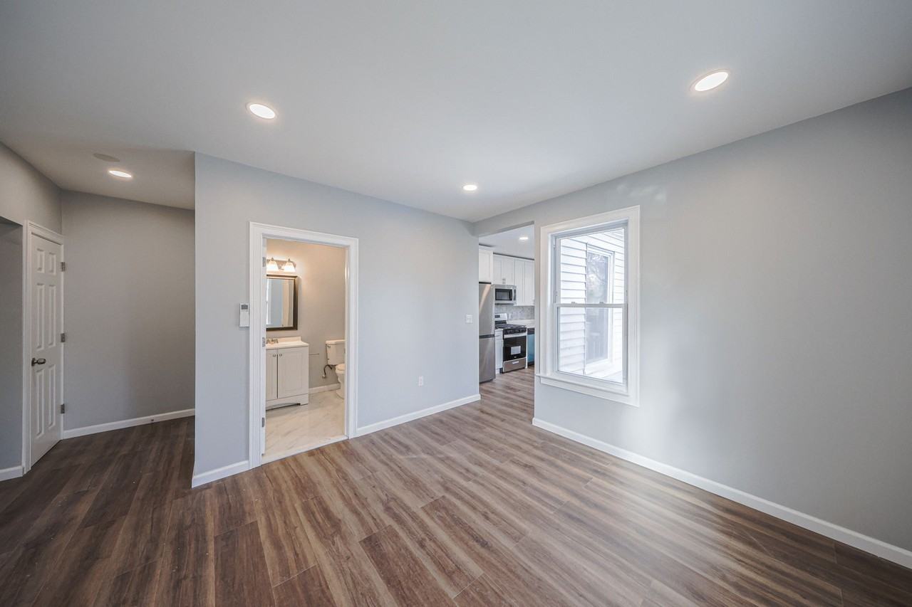 81 Alder St #C - Photo 7 of 24