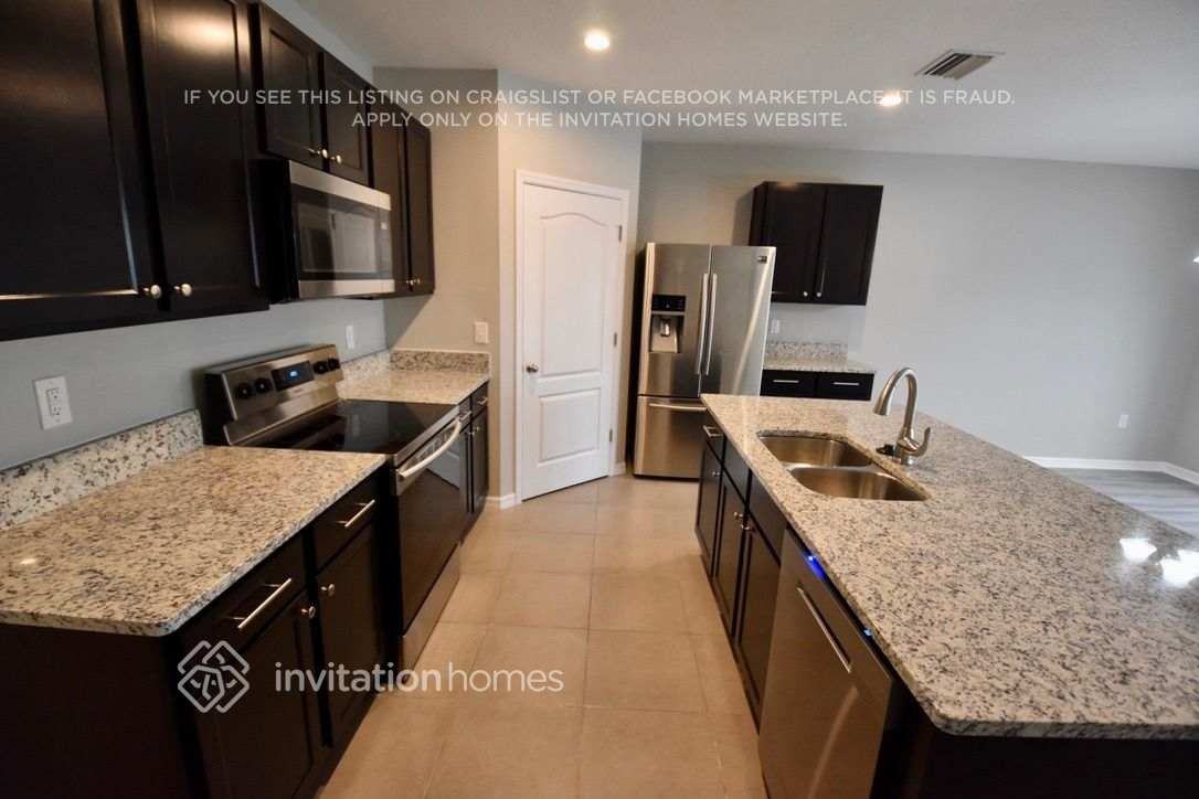 15532 Rose Grove Dr - Photo 3 of 17