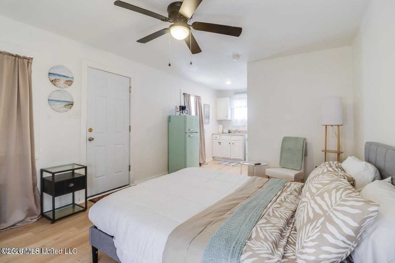 1812 Market St - Photo 2 of 7