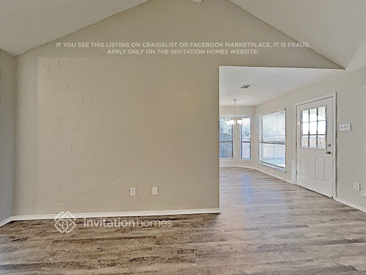 7001 Seascape Dr - Photo 6 of 17