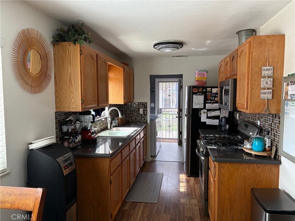 5128 Acacia Ave - Photo 2 of 11