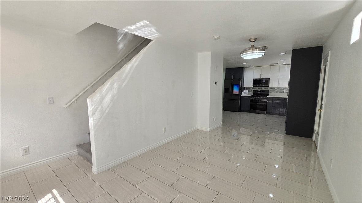 5256 Paradise Valley Ave - Photo 3 of 31