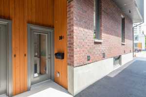 featured image of 39 Laval St