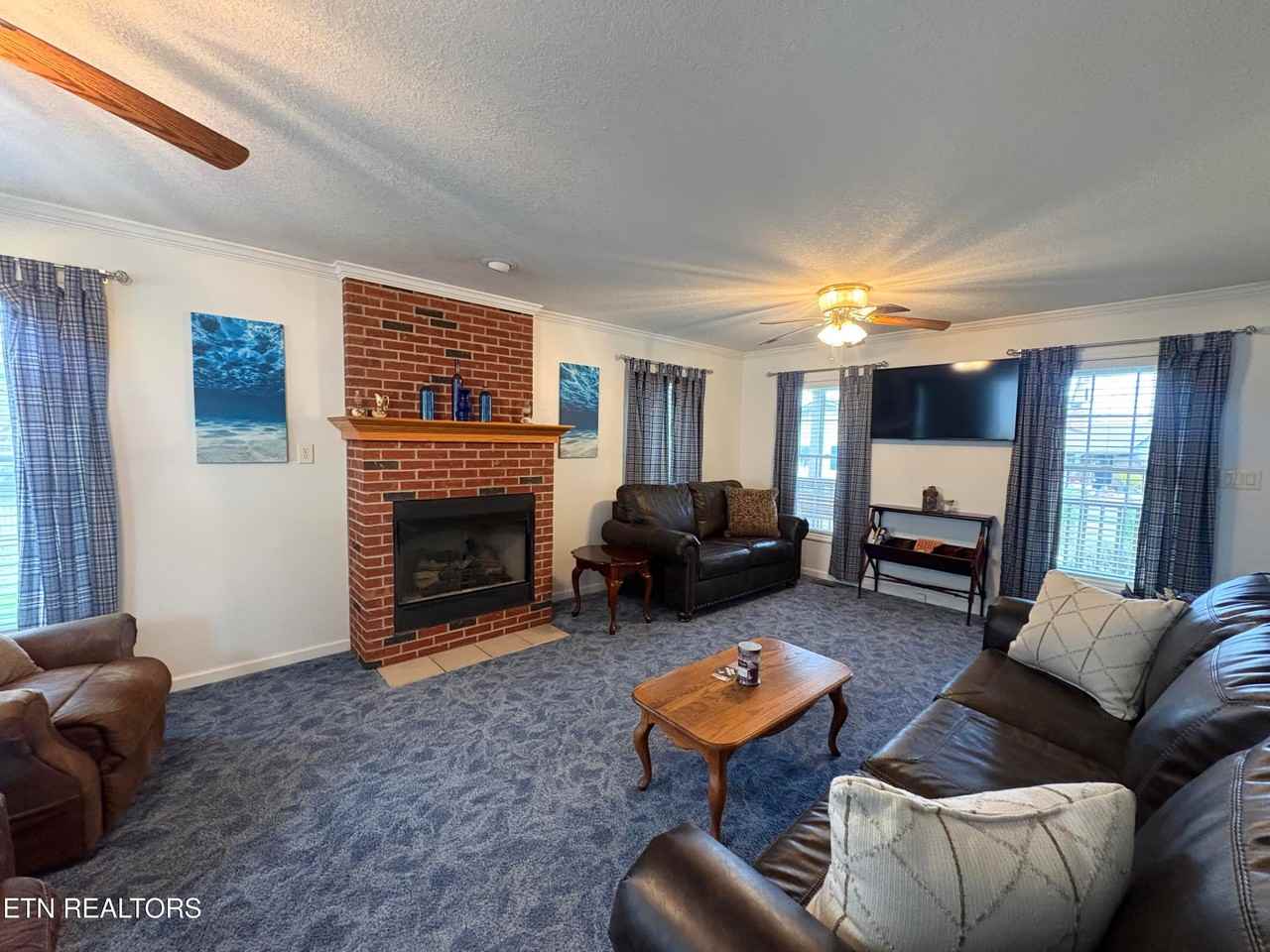 162 Bayside Dr - Photo 6 of 32