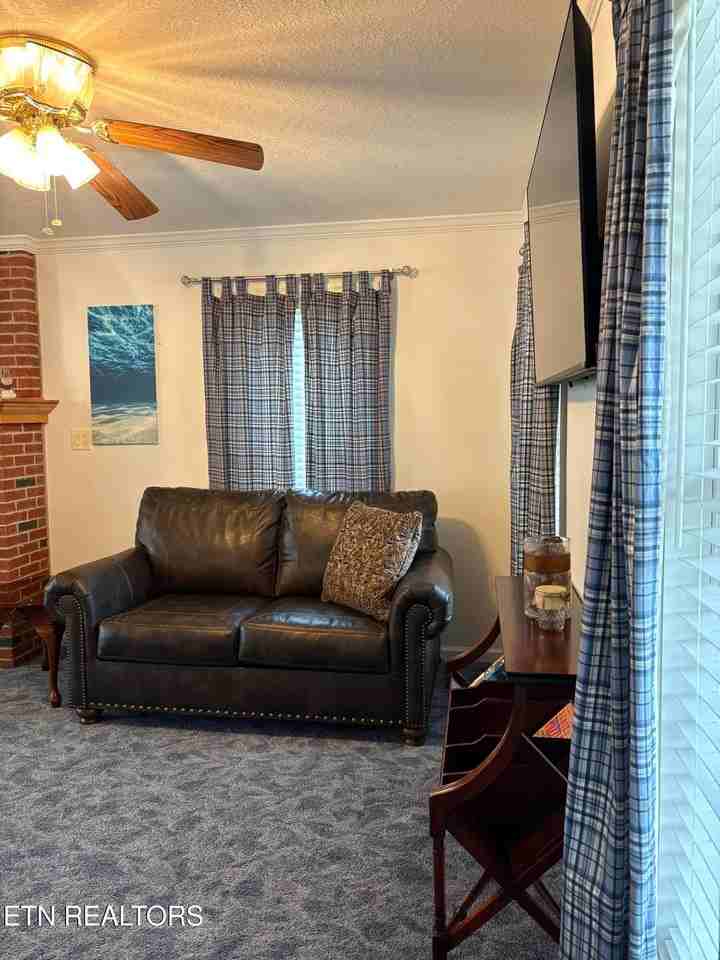 162 Bayside Dr - Photo 7 of 32