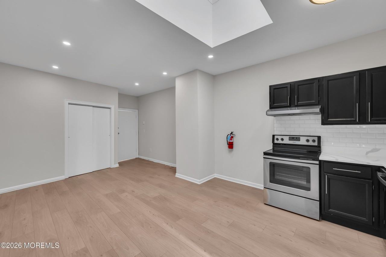 31 W Front St - Photo 6 of 21