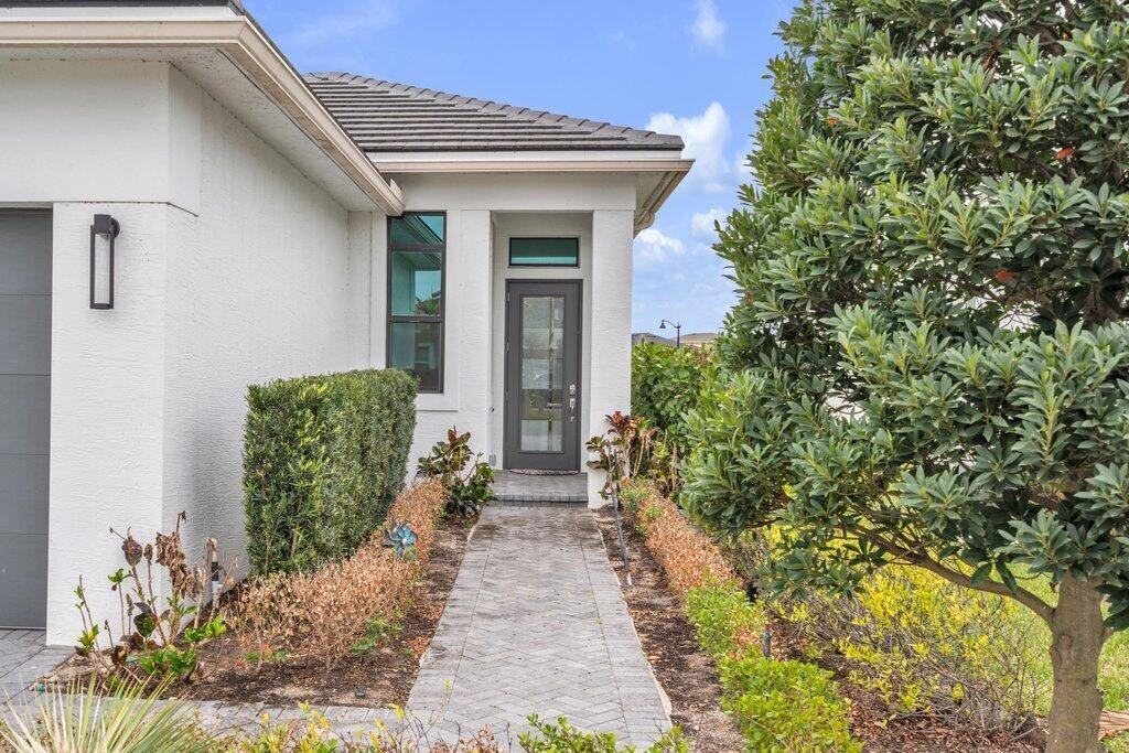 9399 Sw Pepoli Way - Photo 4 of 48
