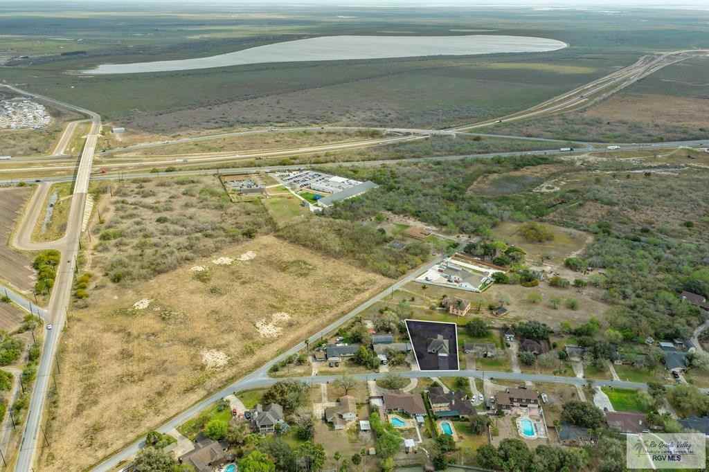 105 Sally Ln - Photo 3 of 24