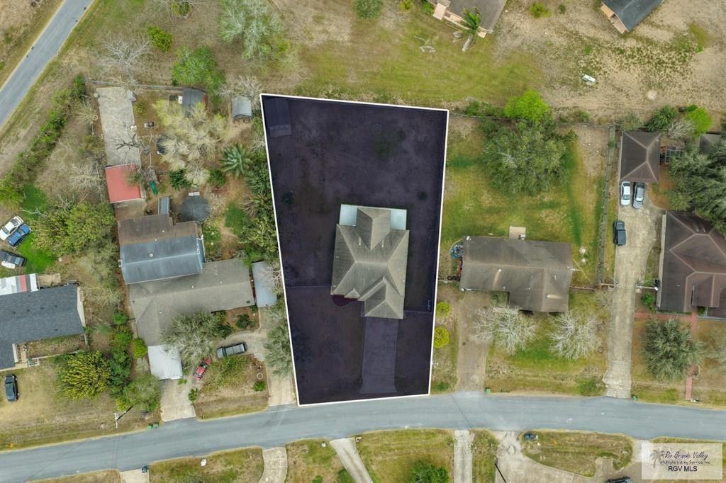 105 Sally Ln - Photo 4 of 24