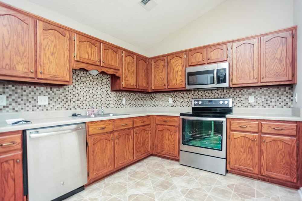 8035 Park Pike Dr - Photo 4 of 15