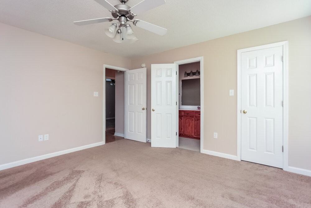 8035 Park Pike Dr - Photo 6 of 15