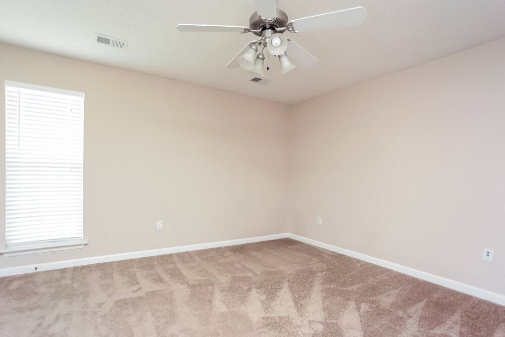 8035 Park Pike Dr - Photo 7 of 15