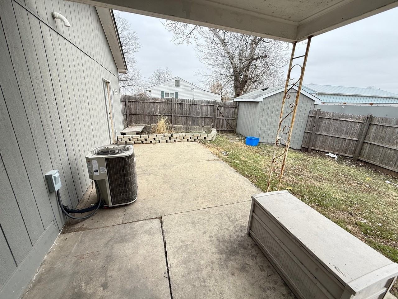 19 E Romeo Rd - Photo 6 of 7