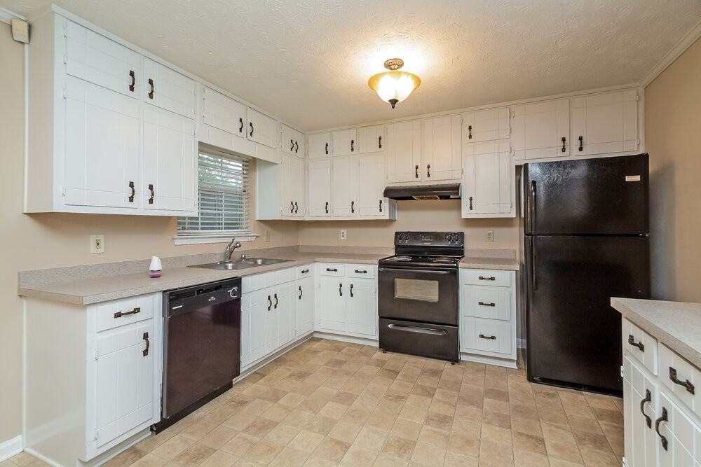 5972 Nell Ln - Photo 6 of 17