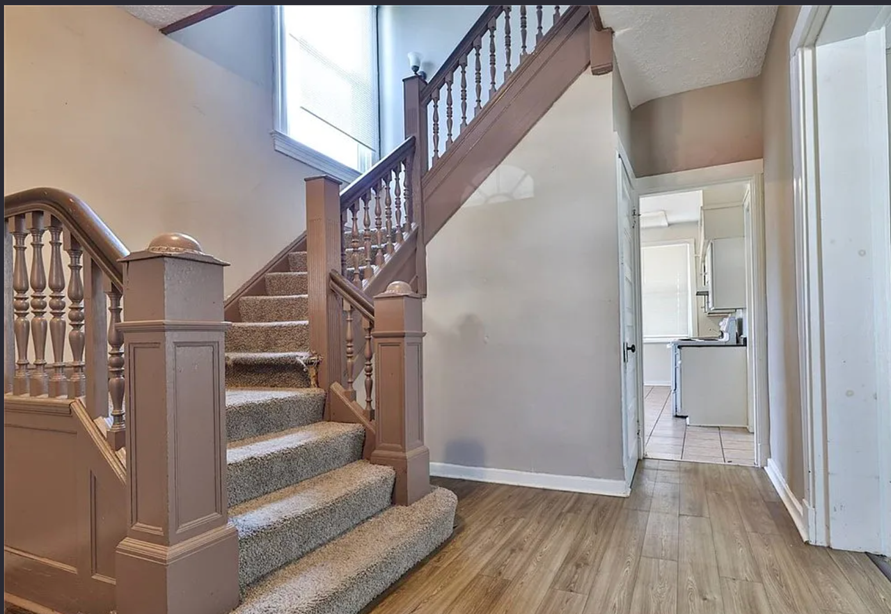 578 Considine Ave - Photo 3 of 14