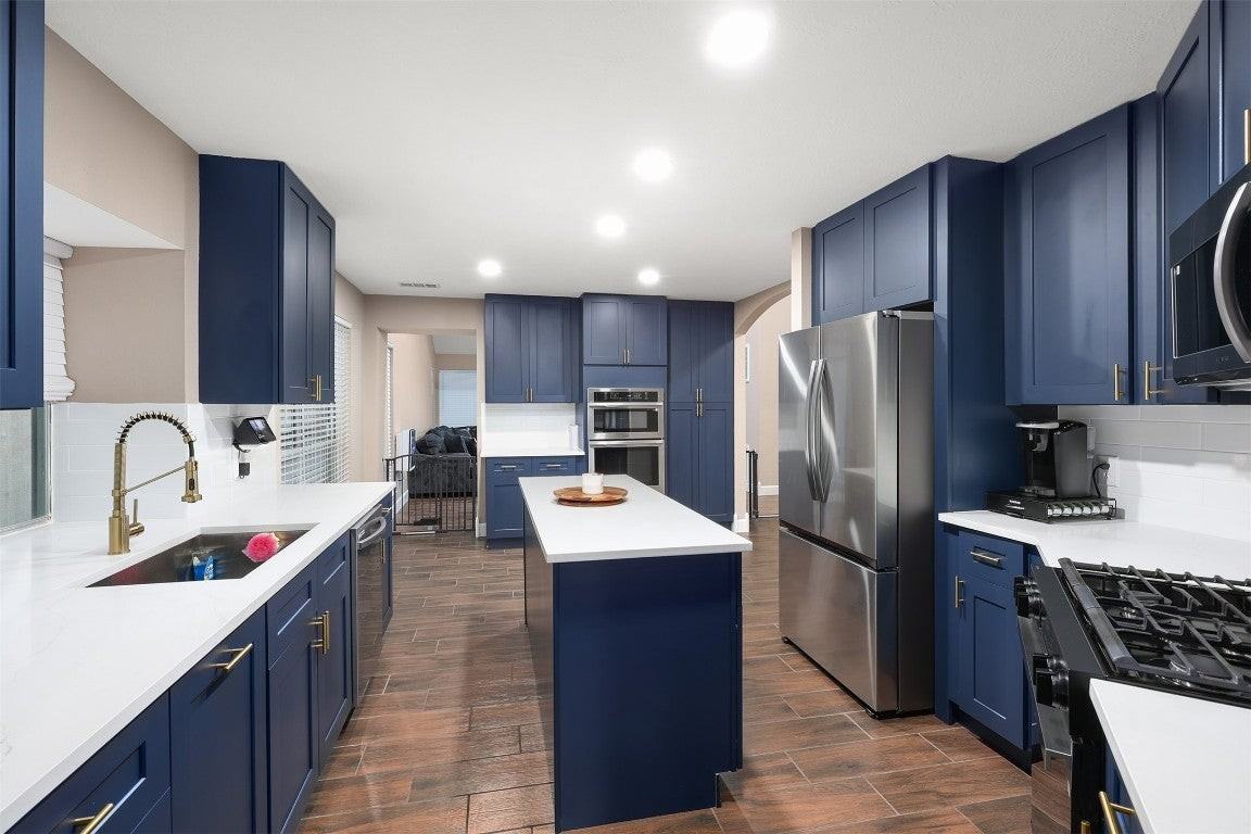 1917 Endeavor Ct - Photo 5 of 19