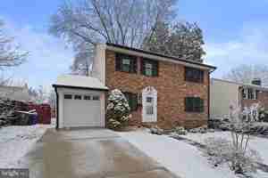 featured image of 2339 N Powhatan St