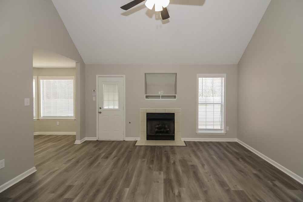 200 Cameron Dr - Photo 5 of 16