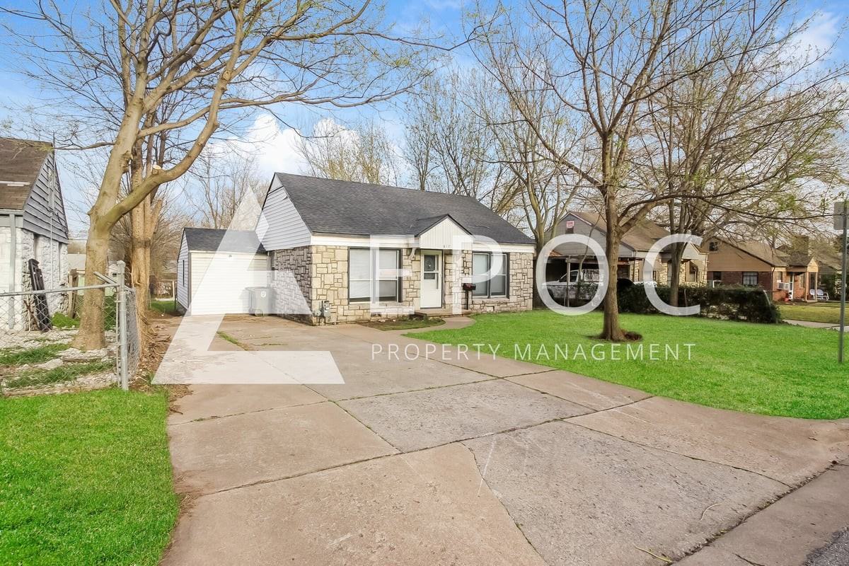 817 N Gary Ave - Photo 2 of 15