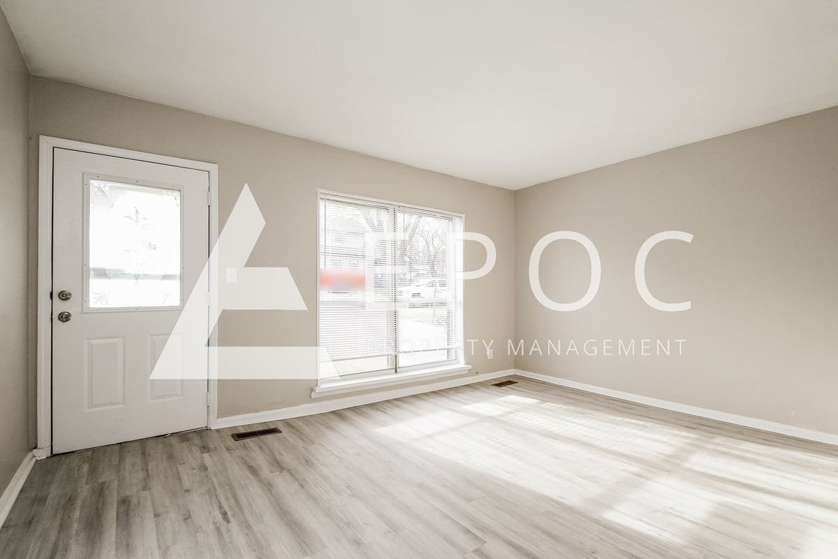 817 N Gary Ave - Photo 3 of 15