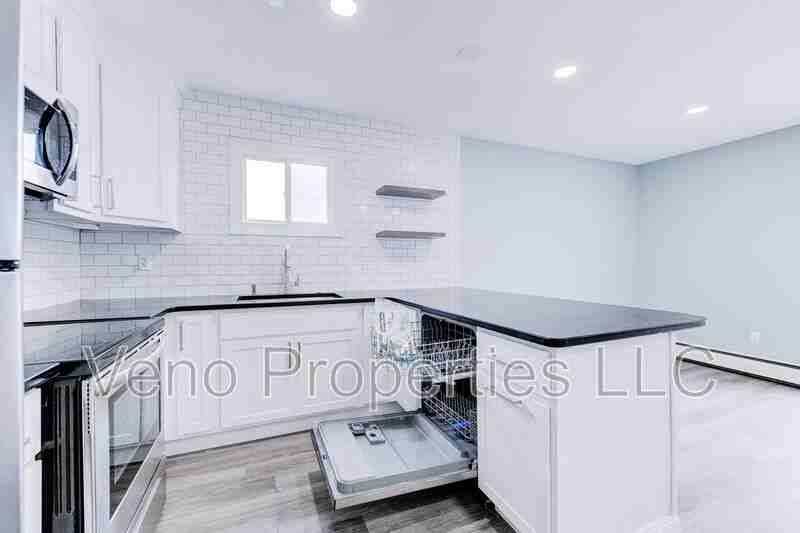 13 Bancker Ave #2 - Photo 4 of 21