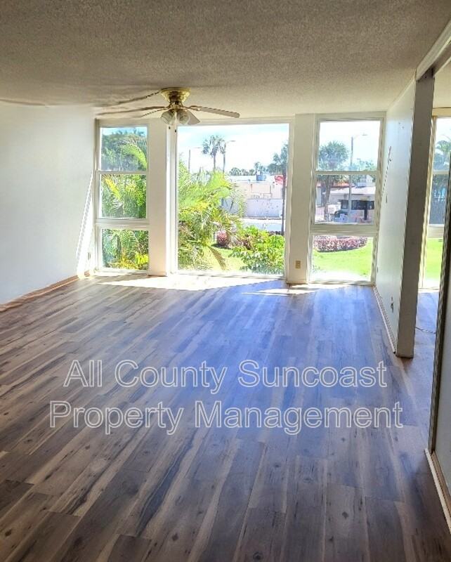 7400 Sun Island Dr S #205 - Photo 6 of 19