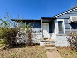 featured image of 2915 E Easton St #A
