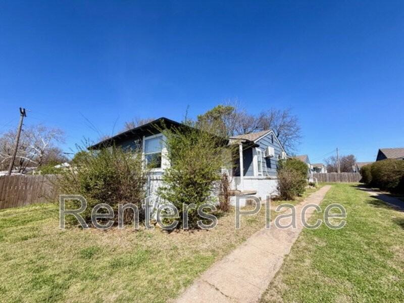 2915 E Easton St #A - Photo 2 of 12