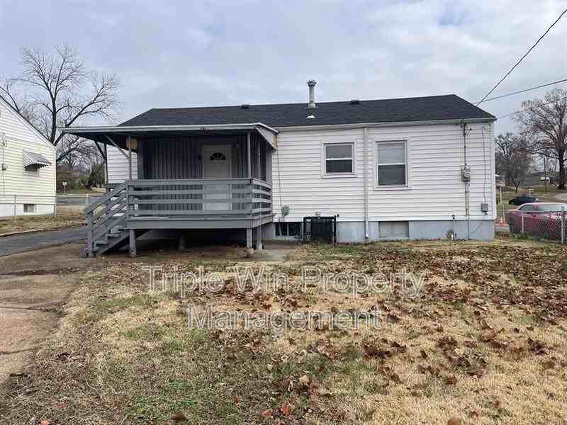 5 Westdell Dr - Photo 7 of 32