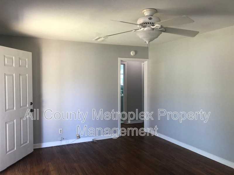 3984 Park Ln - Photo 3 of 26