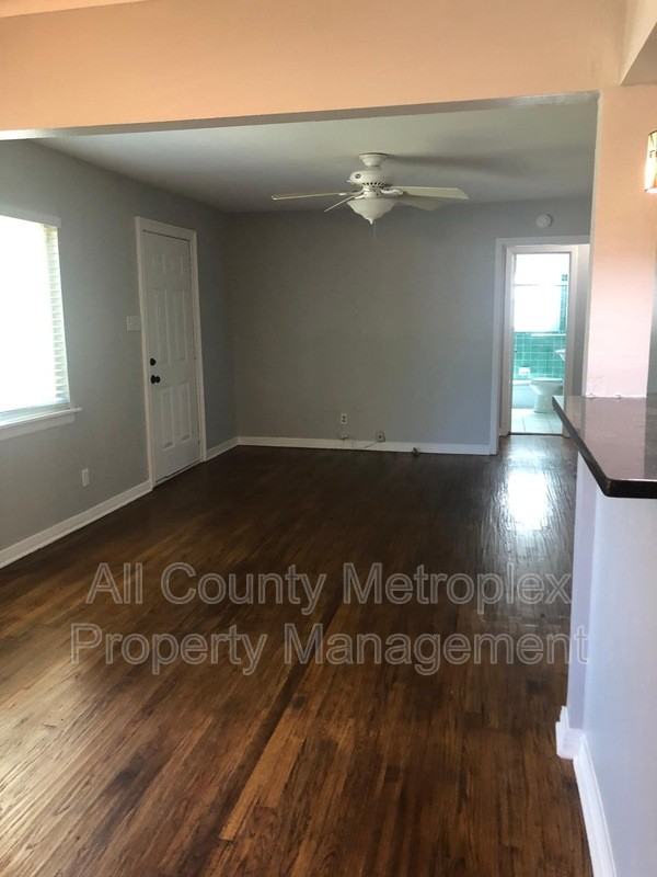 3984 Park Ln - Photo 5 of 26