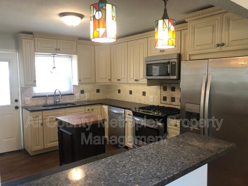 3984 Park Ln - Photo 7 of 26