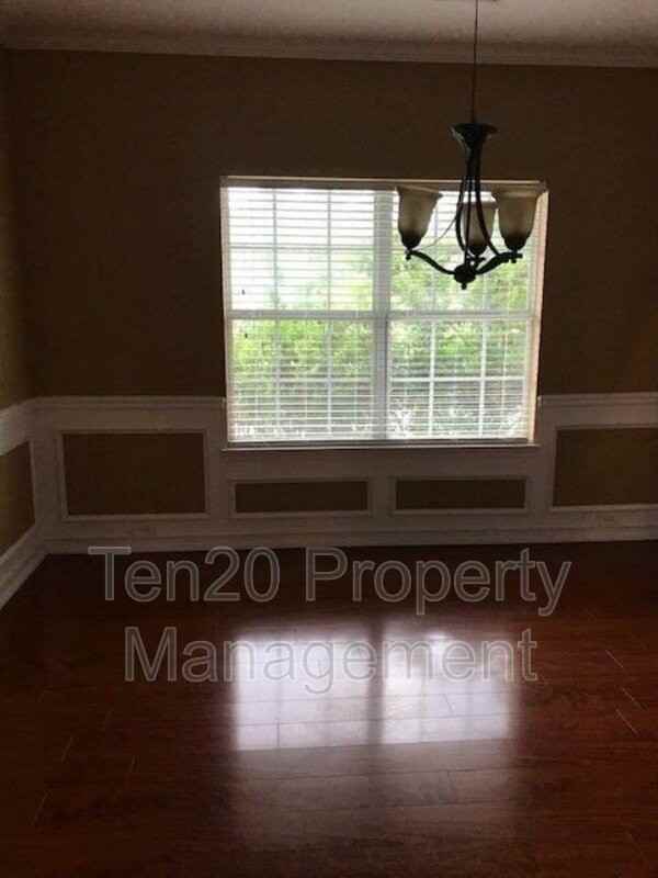 1506 Adie St - Photo 2 of 34