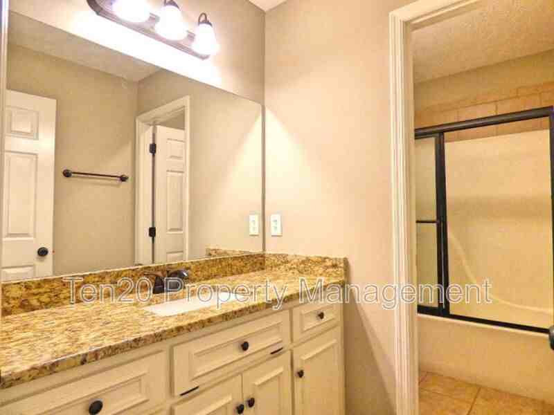 2723 Summerfield Pl - Photo 4 of 16