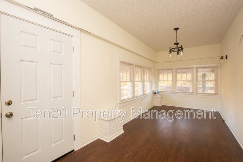 2111 Summerville Rd - Photo 3 of 21