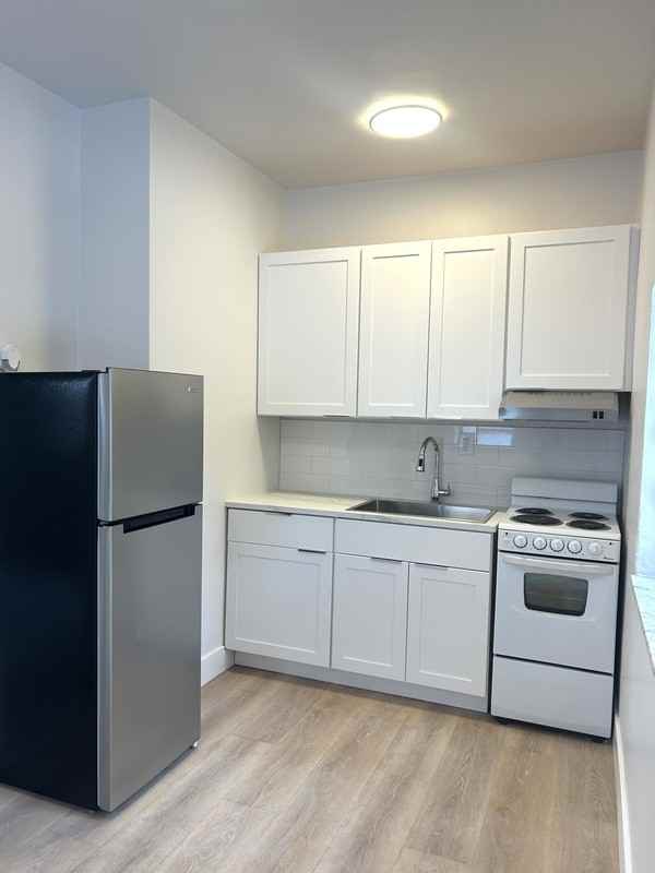 485 Nw 25th Ct #1B - Photo 4 of 20